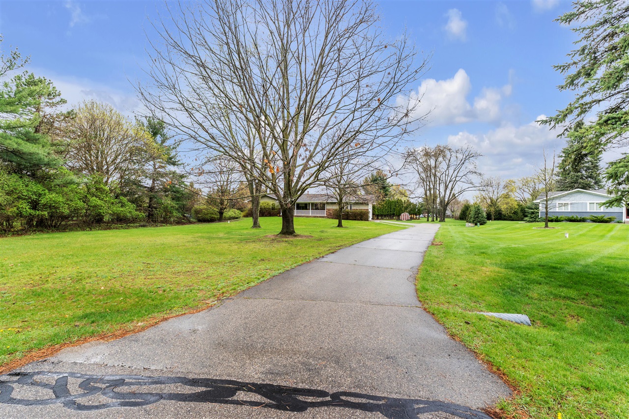 8020 Kurtland Court, Dexter, MI, 48130-9727