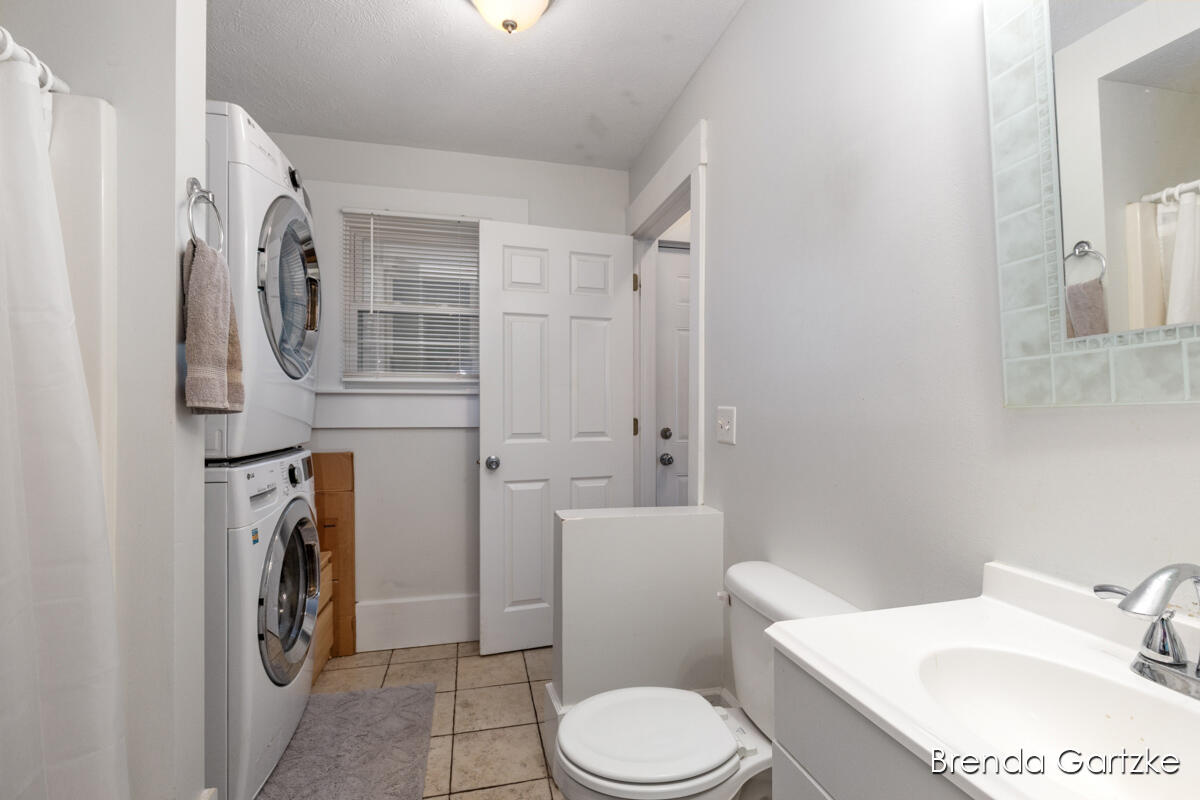 747 College Avenue, Grand Rapids, MI, 49503-1761