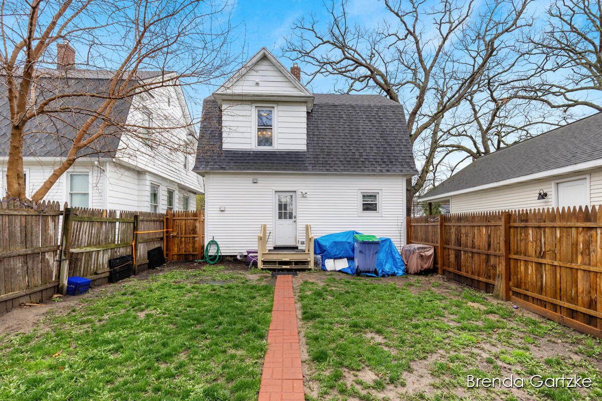 747 College Avenue, Grand Rapids, MI, 49503-1761