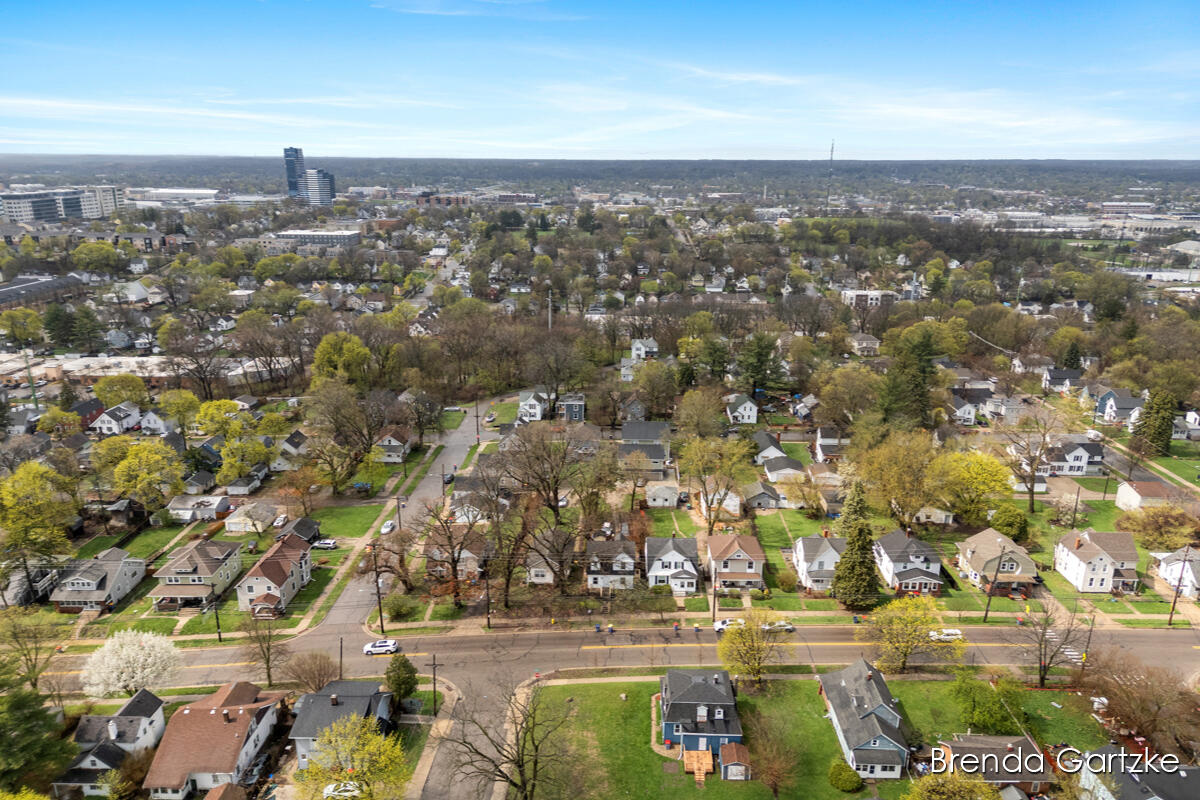 747 College Avenue, Grand Rapids, MI, 49503-1761