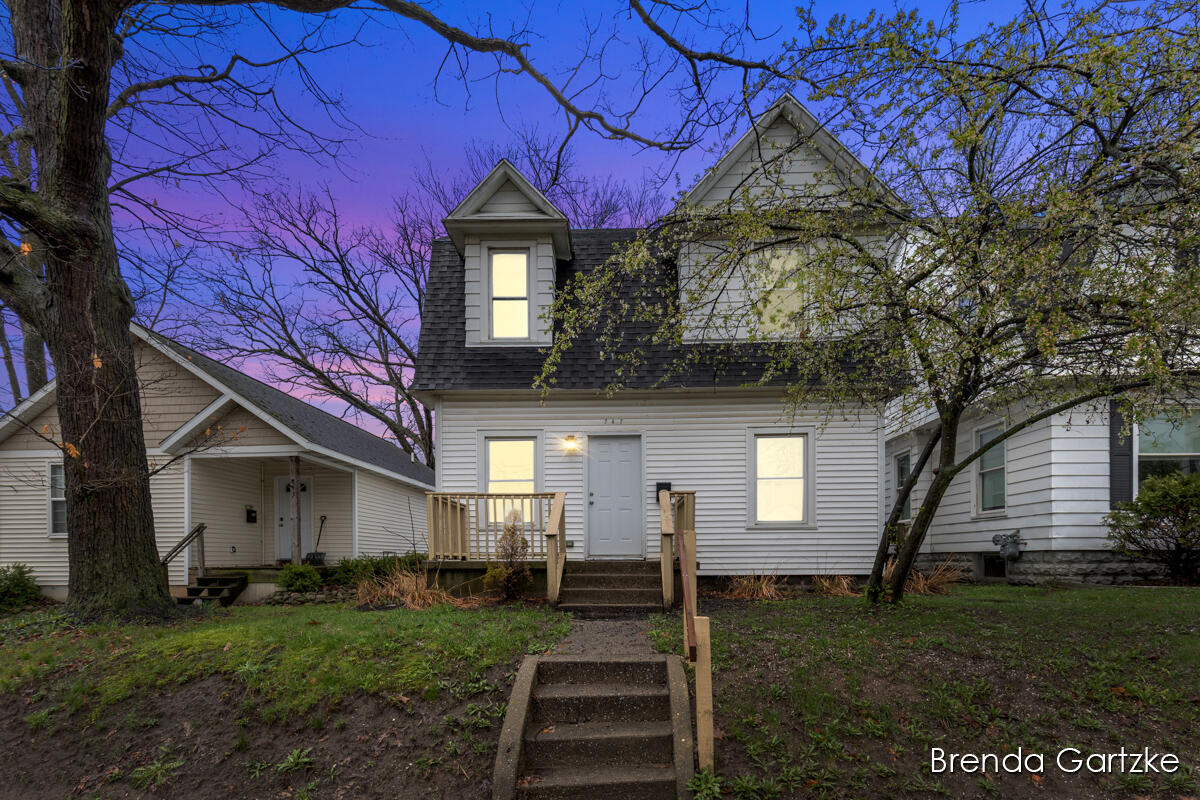 747 College Avenue, Grand Rapids, MI, 49503-1761