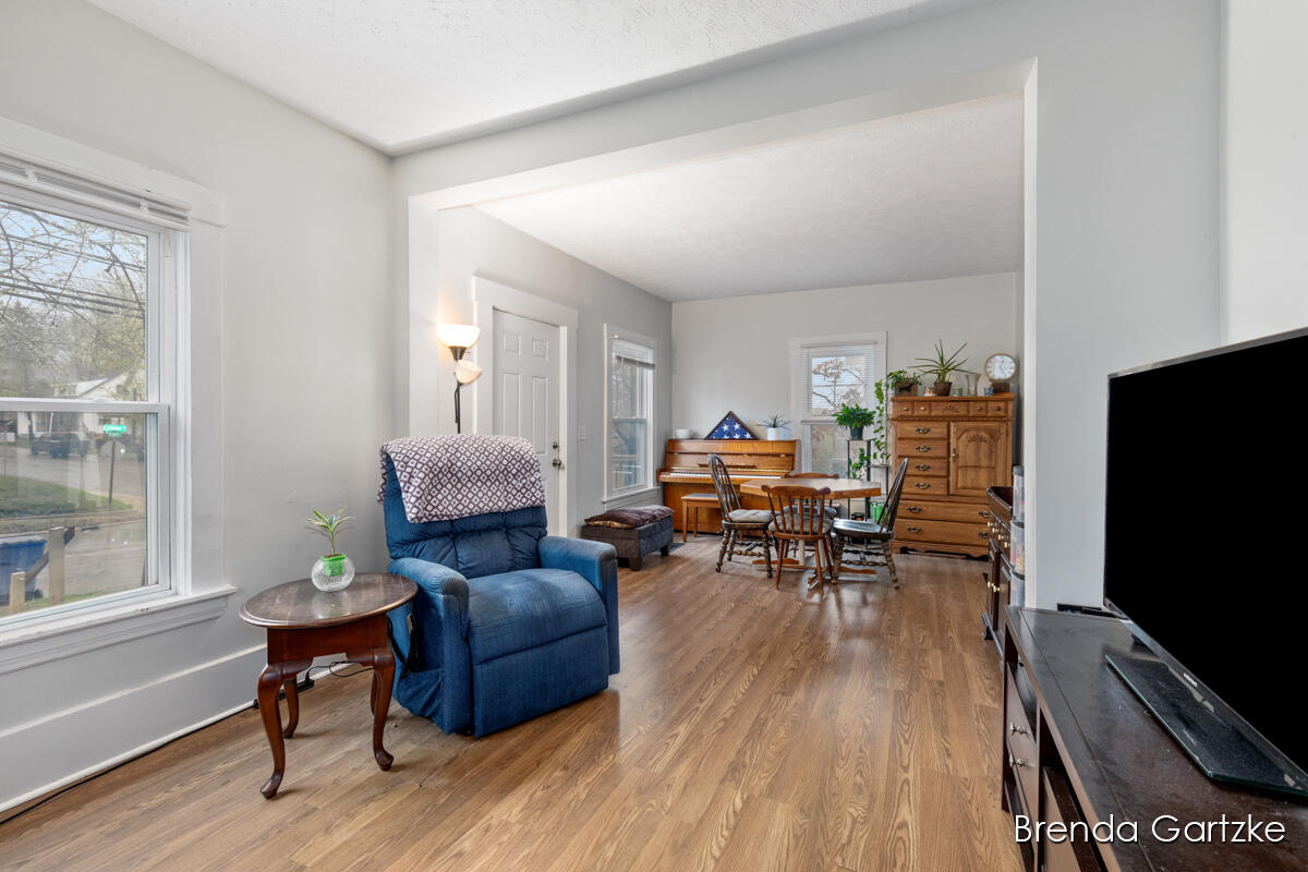 747 College Avenue, Grand Rapids, MI, 49503-1761