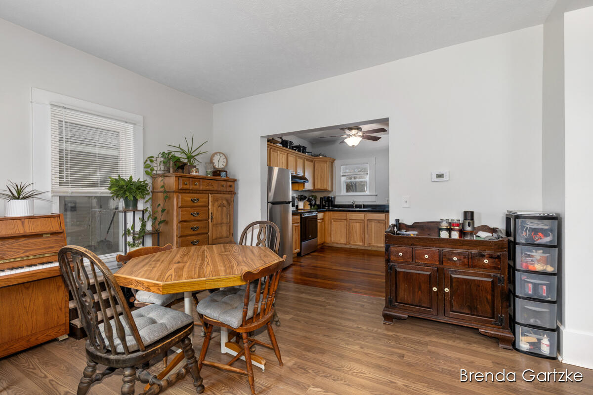 747 College Avenue, Grand Rapids, MI, 49503-1761