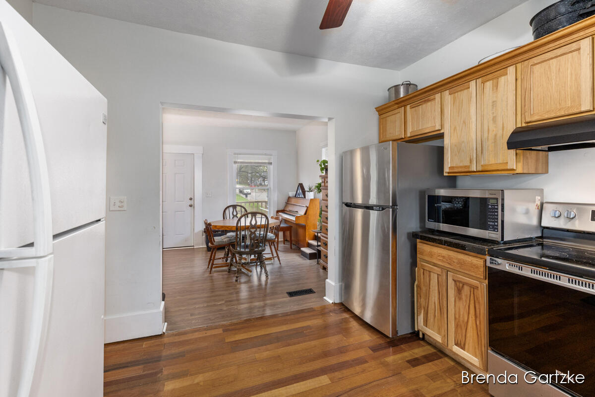 747 College Avenue, Grand Rapids, MI, 49503-1761