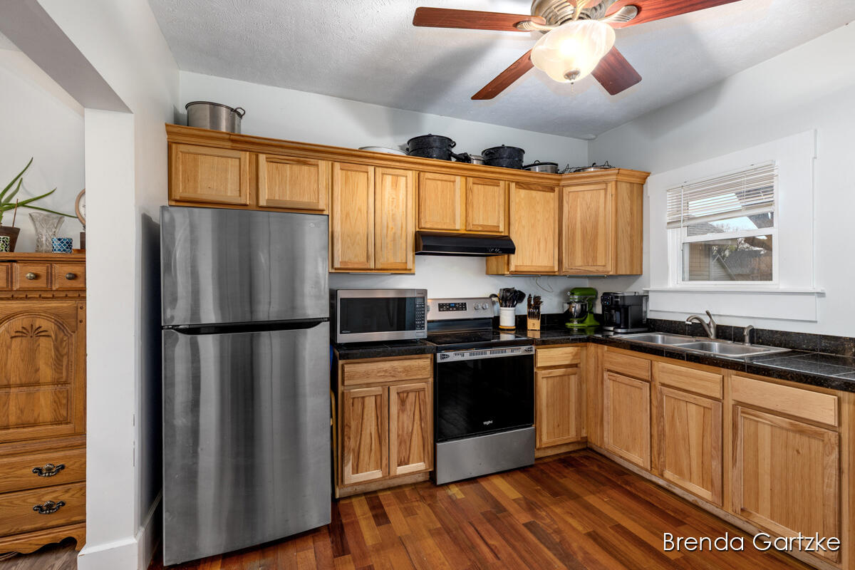 747 College Avenue, Grand Rapids, MI, 49503-1761