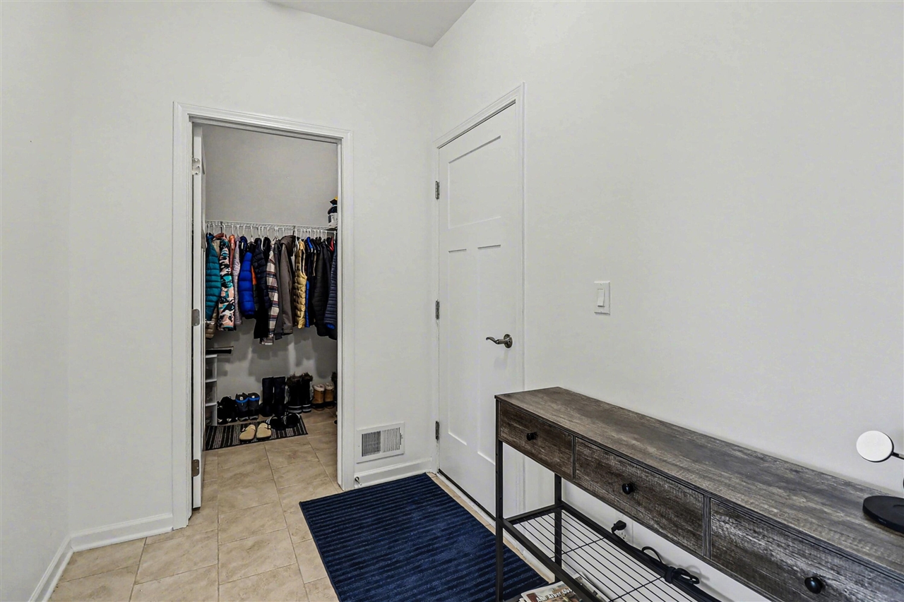 4399 Sparrow Street, Ann Arbor, MI, 48103-2290
