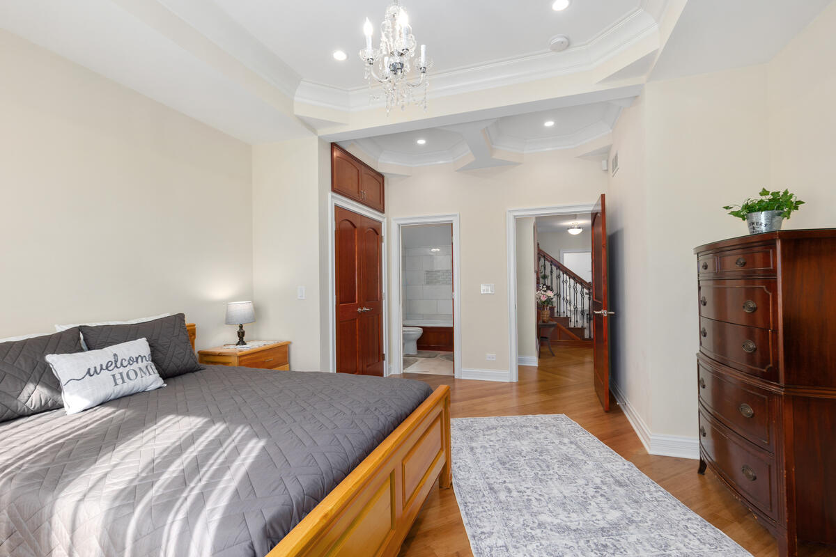 79 Pershing Street, South Haven, MI, 49090-9027