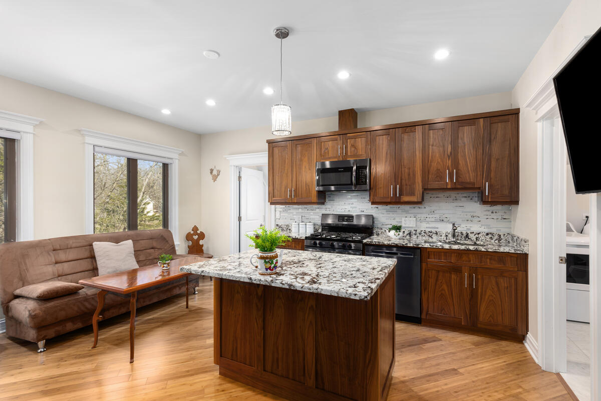 79 Pershing Street, South Haven, MI, 49090-9027