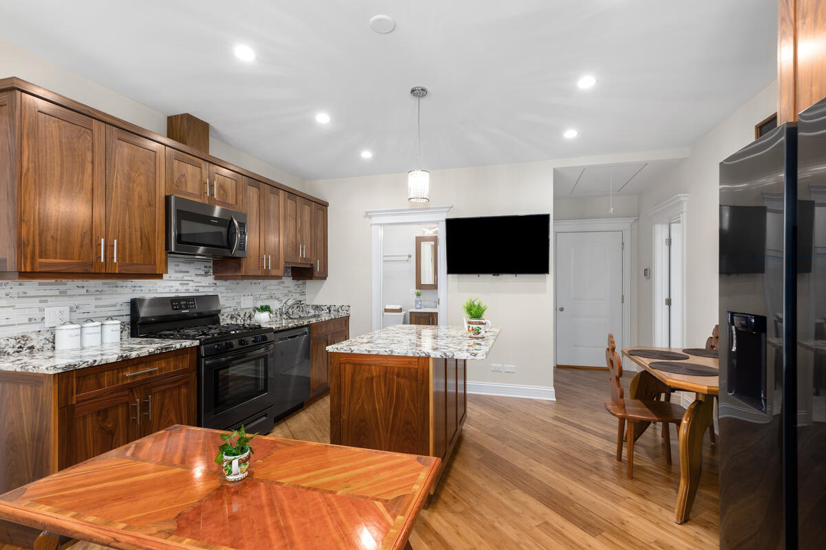 79 Pershing Street, South Haven, MI, 49090-9027