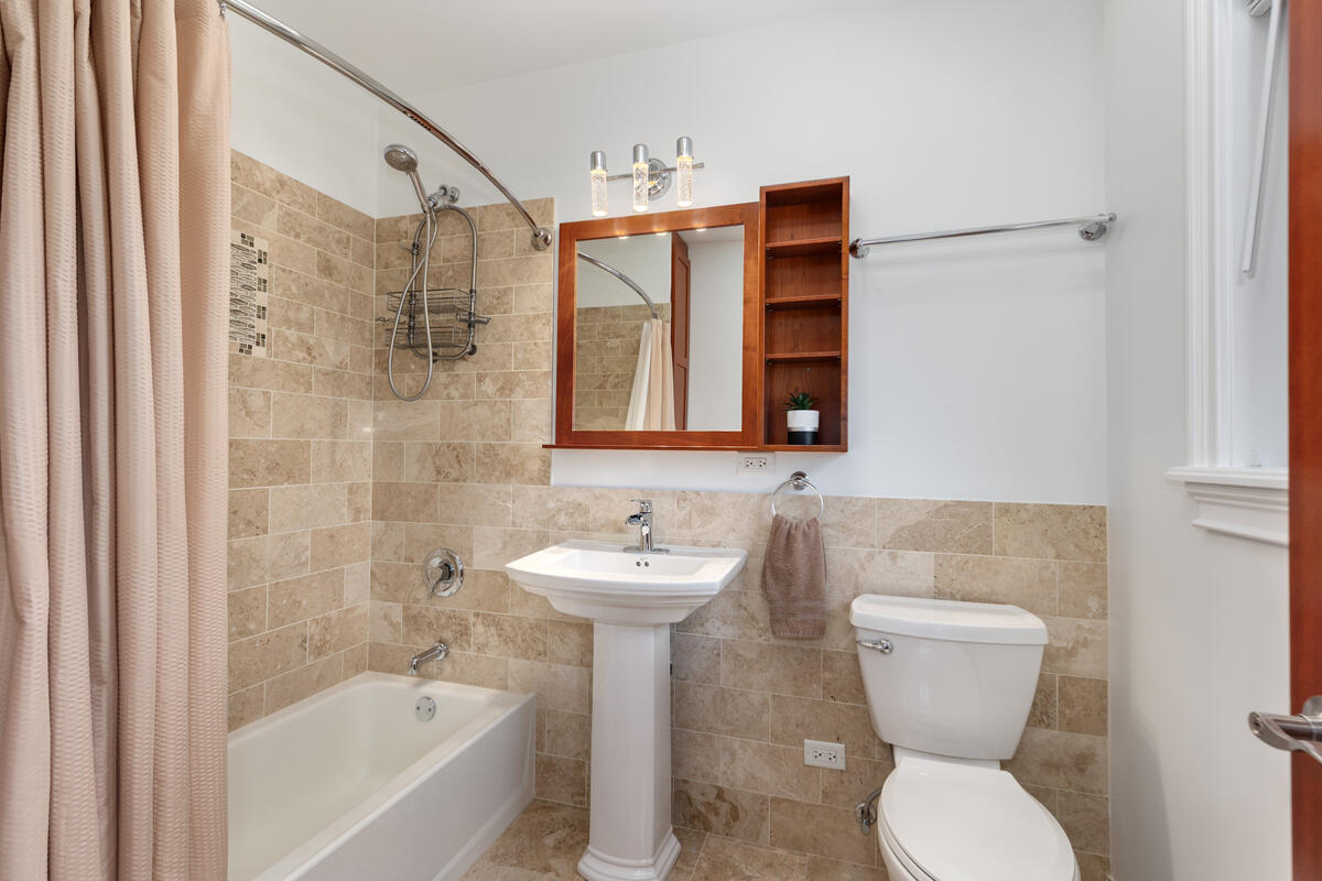 79 Pershing Street, South Haven, MI, 49090-9027