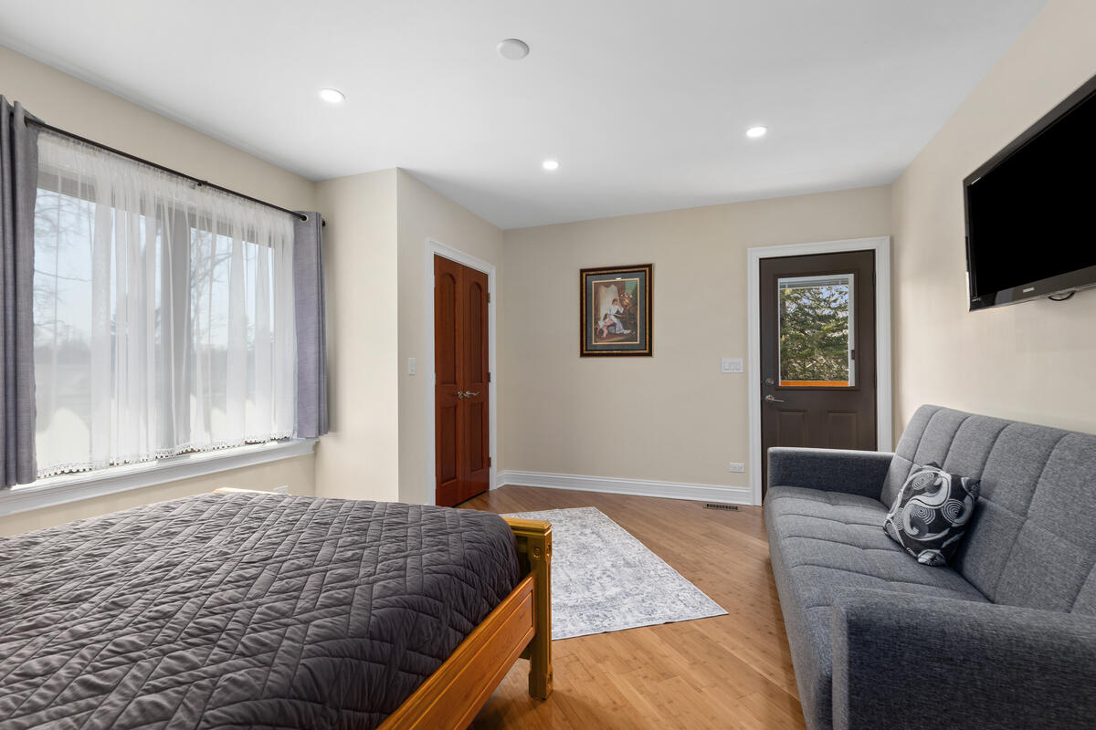 79 Pershing Street, South Haven, MI, 49090-9027