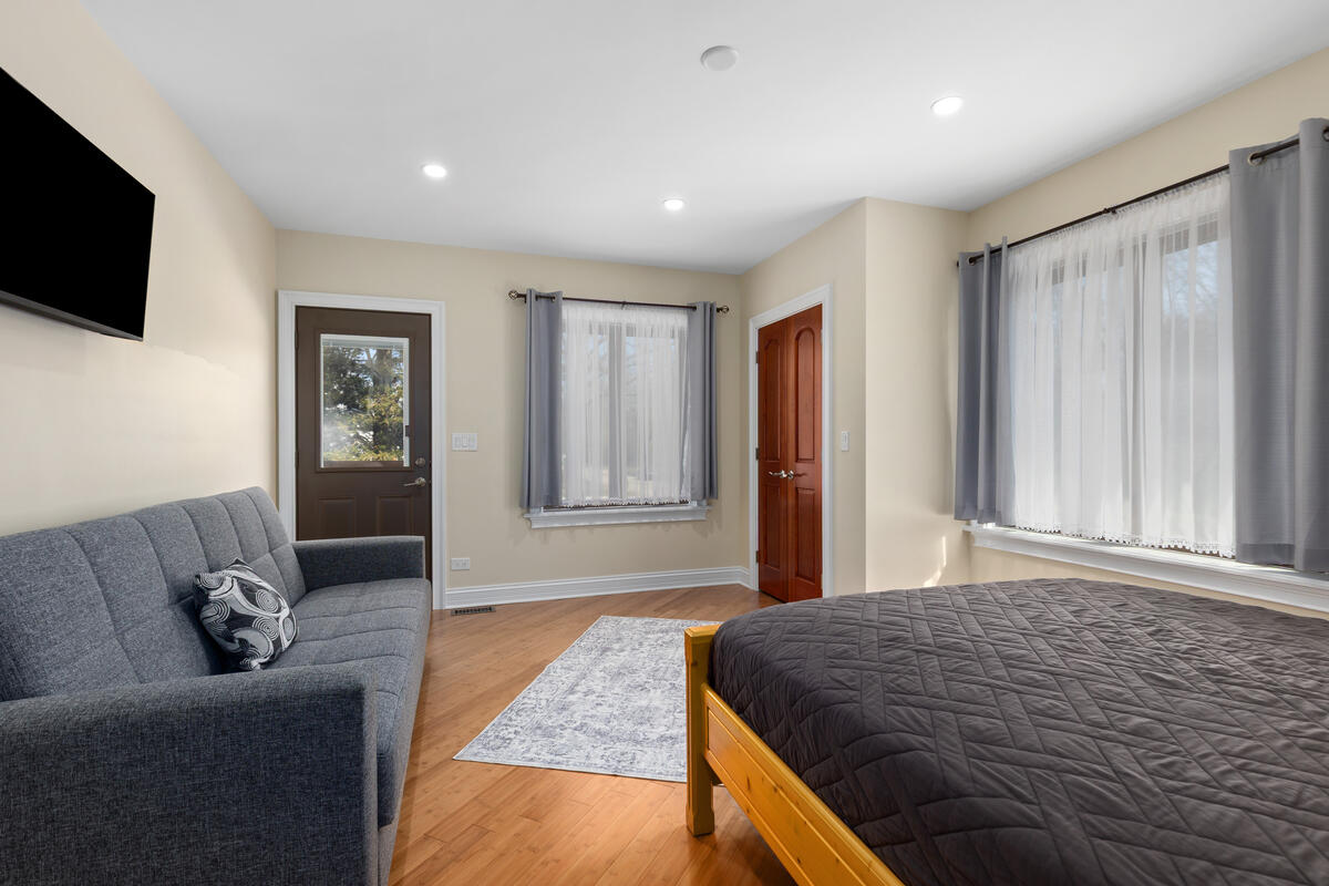 79 Pershing Street, South Haven, MI, 49090-9027