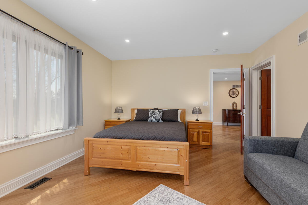 79 Pershing Street, South Haven, MI, 49090-9027