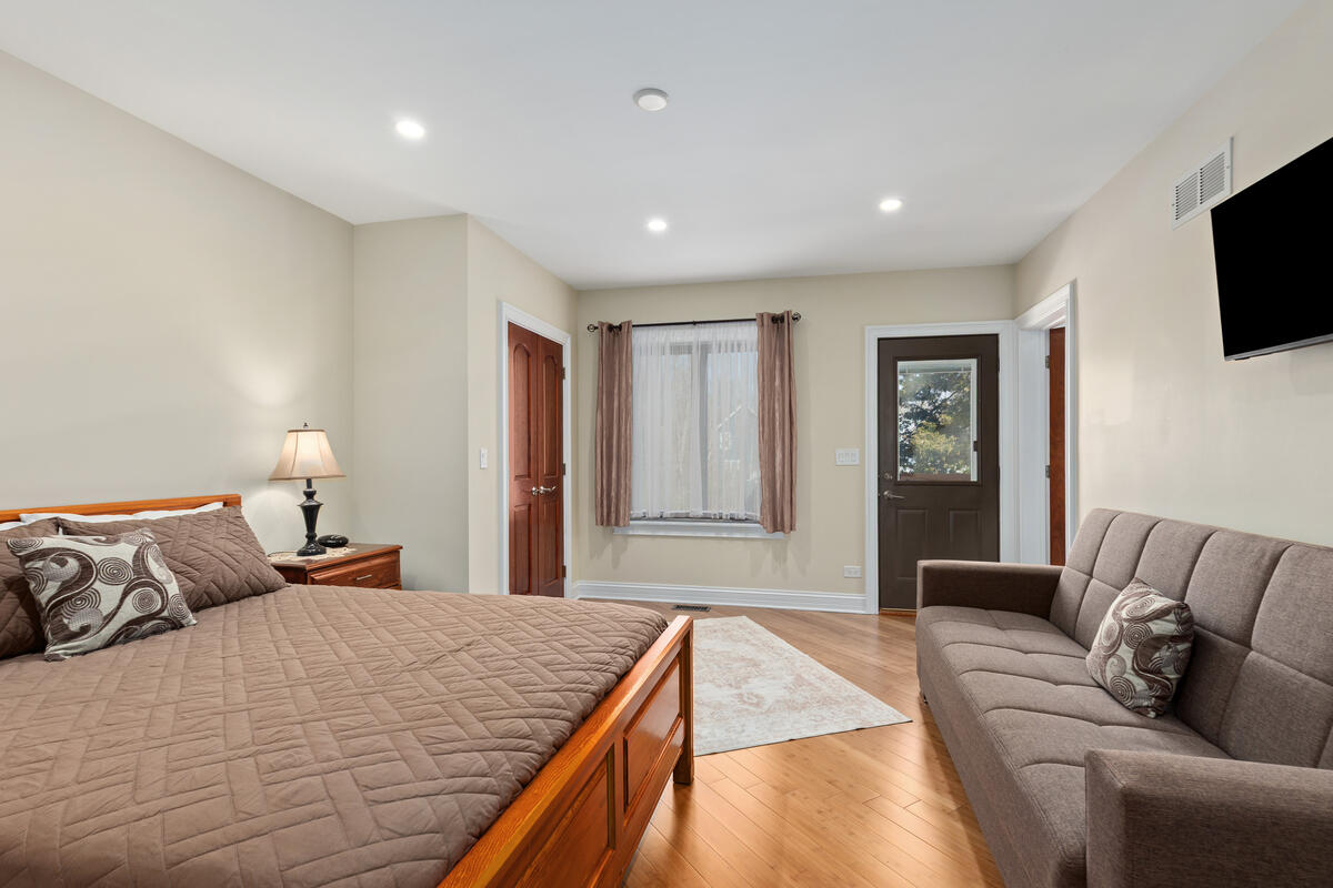 79 Pershing Street, South Haven, MI, 49090-9027