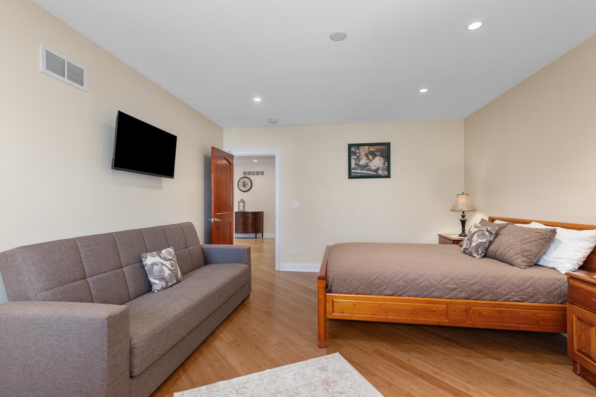 79 Pershing Street, South Haven, MI, 49090-9027