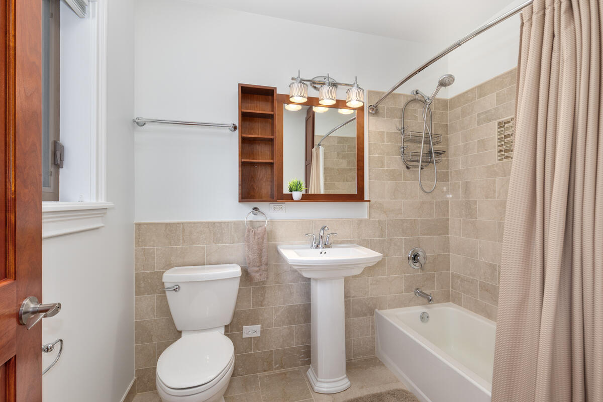 79 Pershing Street, South Haven, MI, 49090-9027