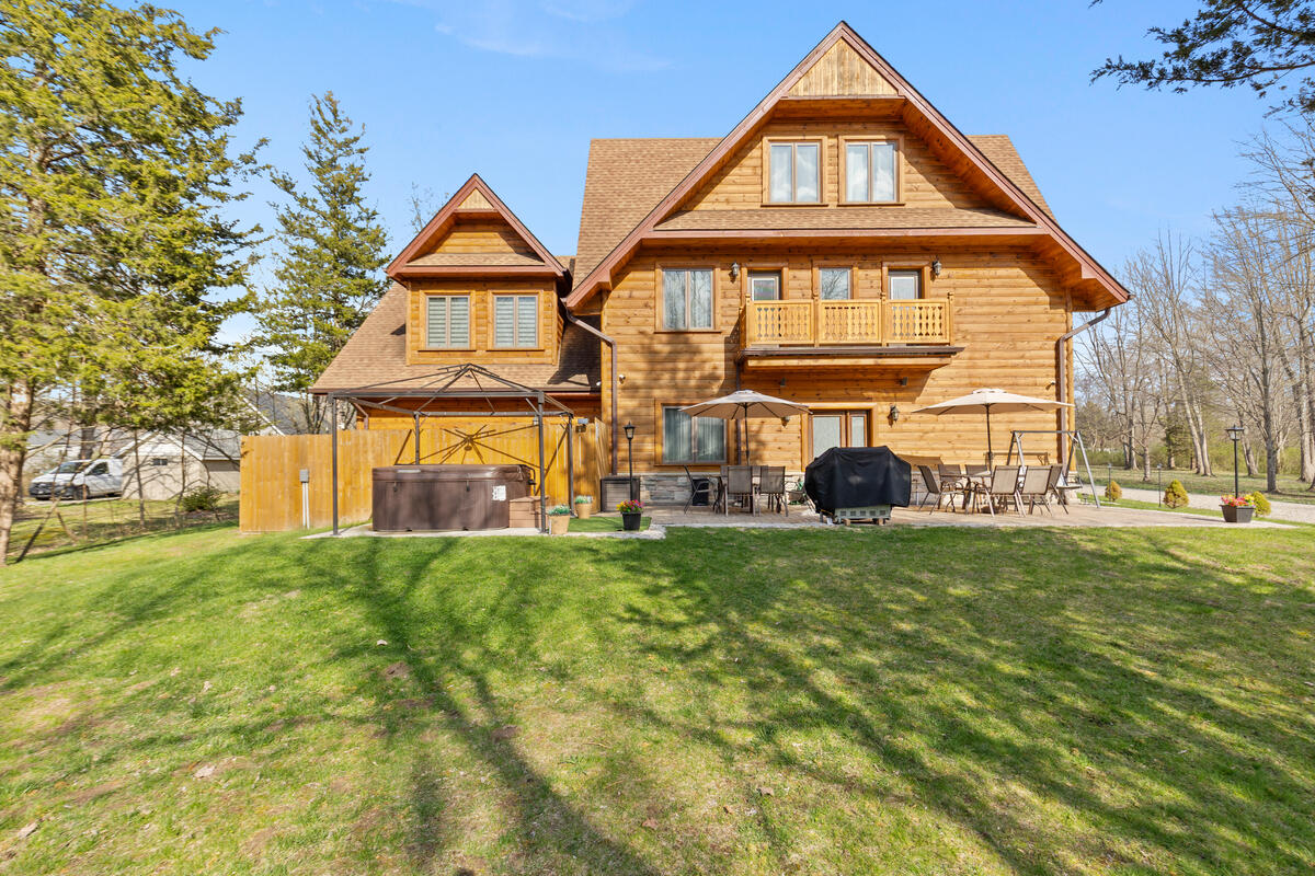 79 Pershing Street, South Haven, MI, 49090-9027