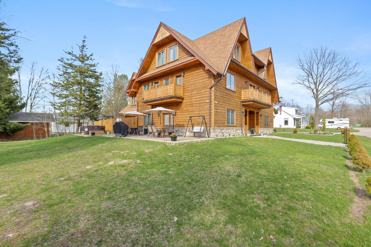 79 Pershing Street, South Haven, MI, 49090-9027