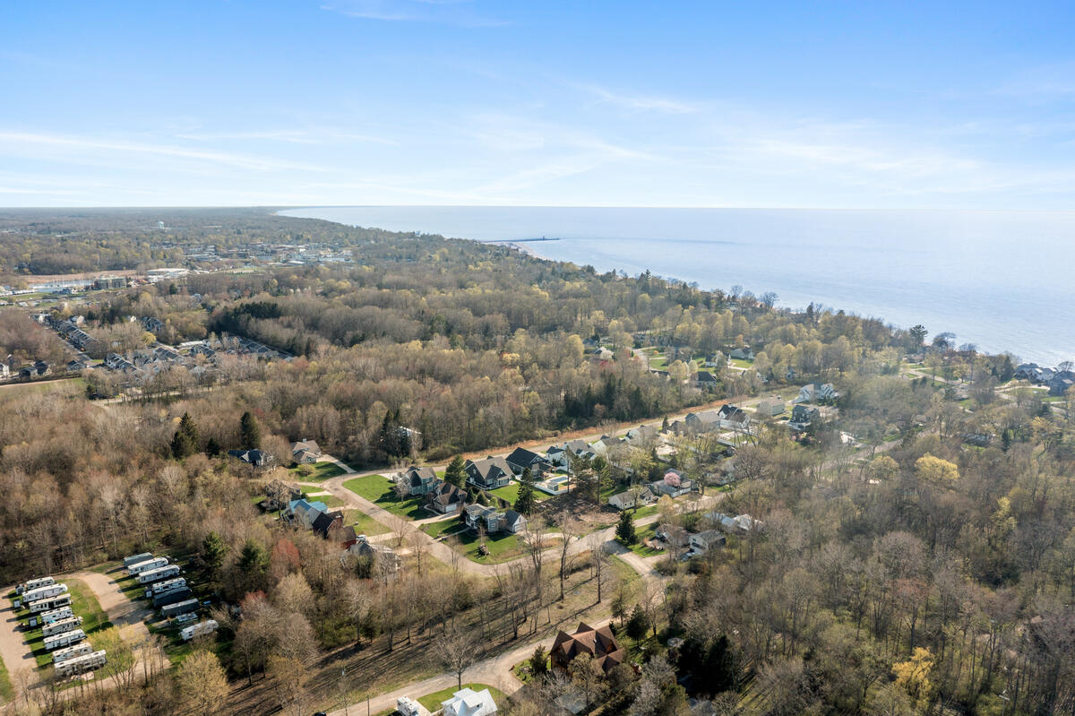 79 Pershing Street, South Haven, MI, 49090-9027