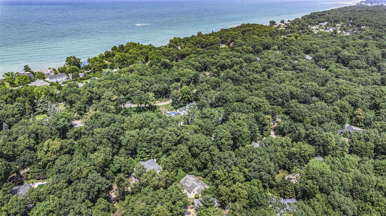 49209 Howard Avenue, New Buffalo, MI, 49117-9047