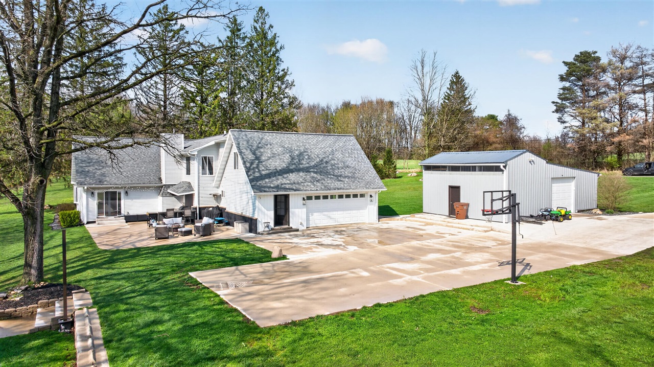 165 Trumble Lake Road, Rives Junction, MI, 49277-9729