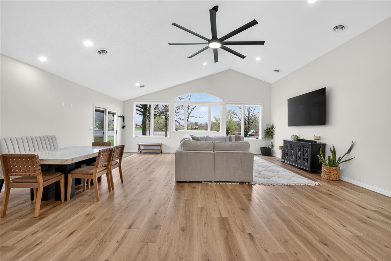 165 Trumble Lake Road, Rives Junction, MI, 49277-9729