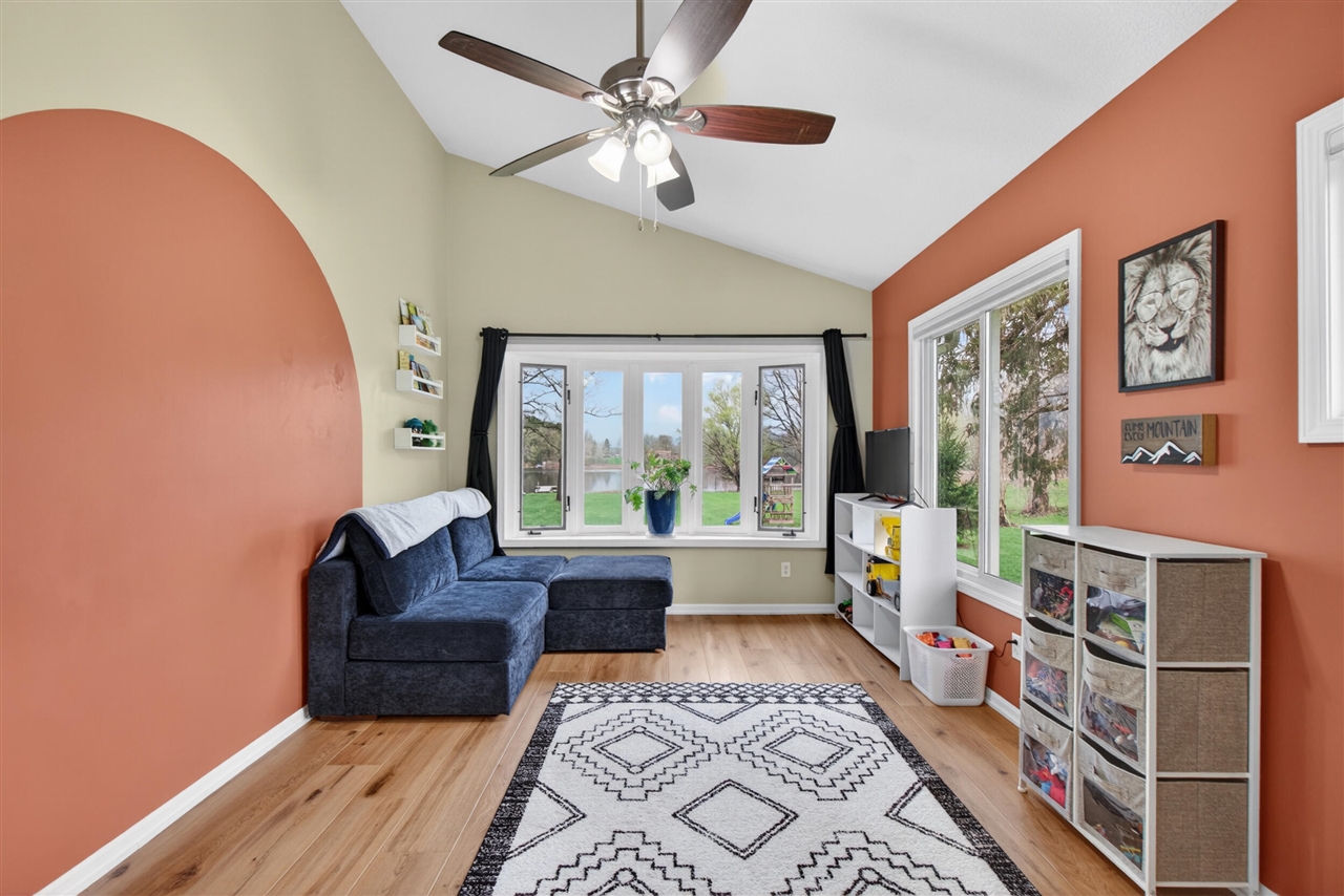 165 Trumble Lake Road, Rives Junction, MI, 49277-9729