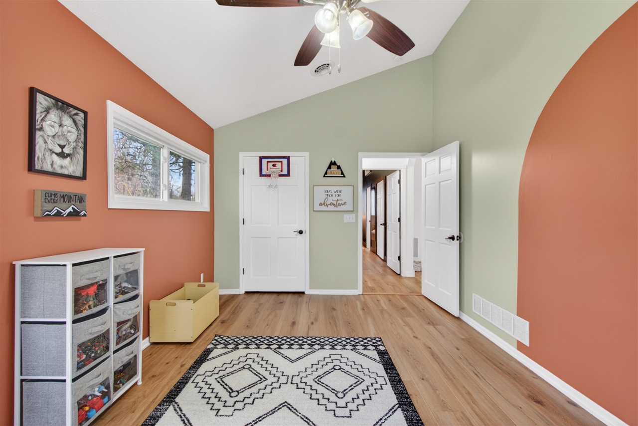 165 Trumble Lake Road, Rives Junction, MI, 49277-9729