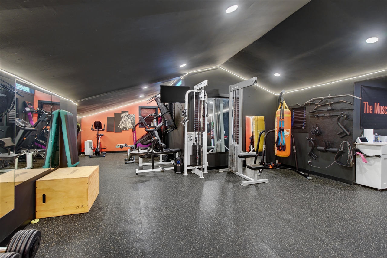 165 Trumble Lake Road, Rives Junction, MI, 49277-9729