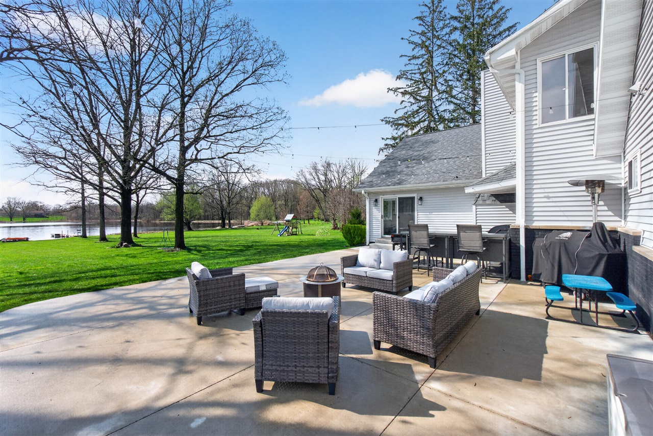 165 Trumble Lake Road, Rives Junction, MI, 49277-9729