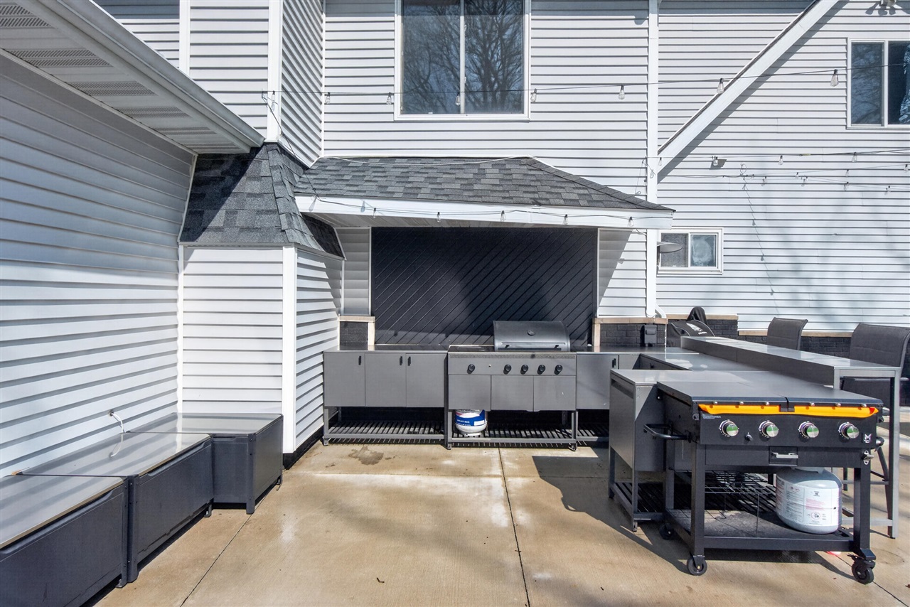165 Trumble Lake Road, Rives Junction, MI, 49277-9729