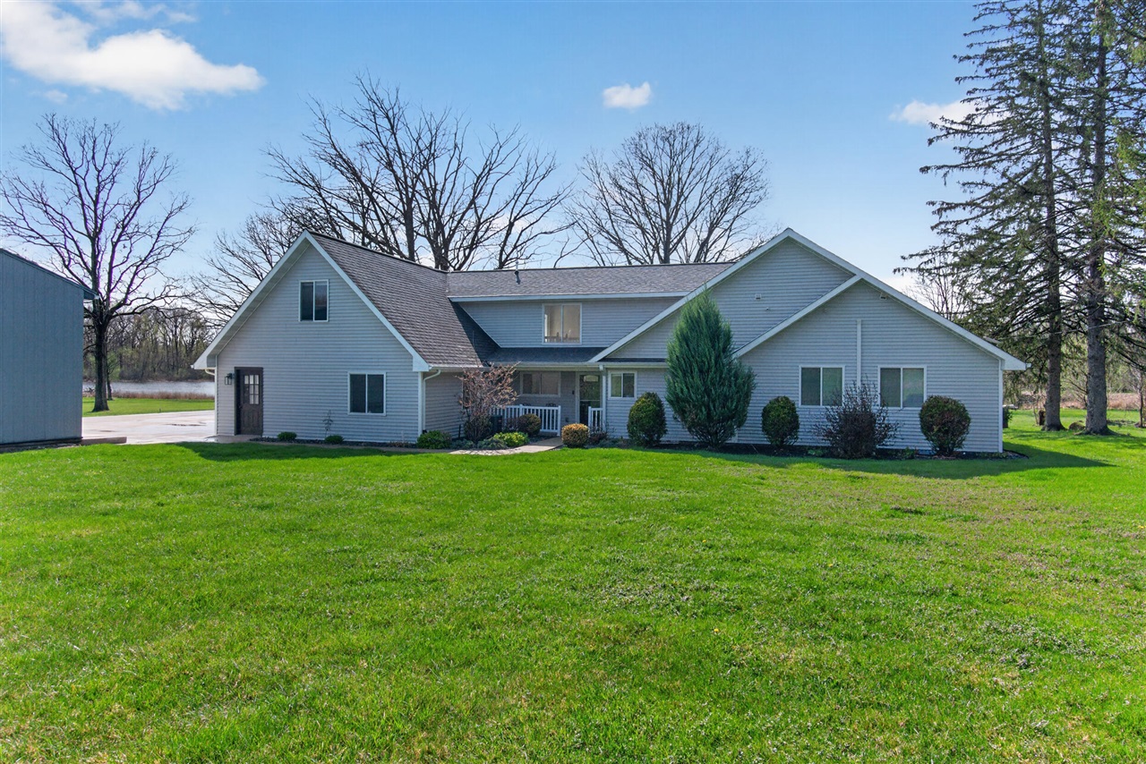 165 Trumble Lake Road, Rives Junction, MI, 49277-9729