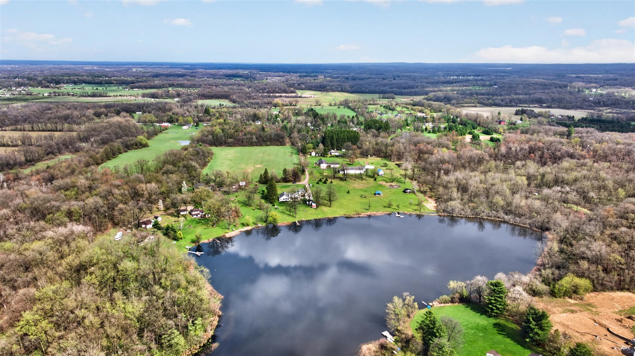 165 Trumble Lake Road, Rives Junction, MI, 49277-9729