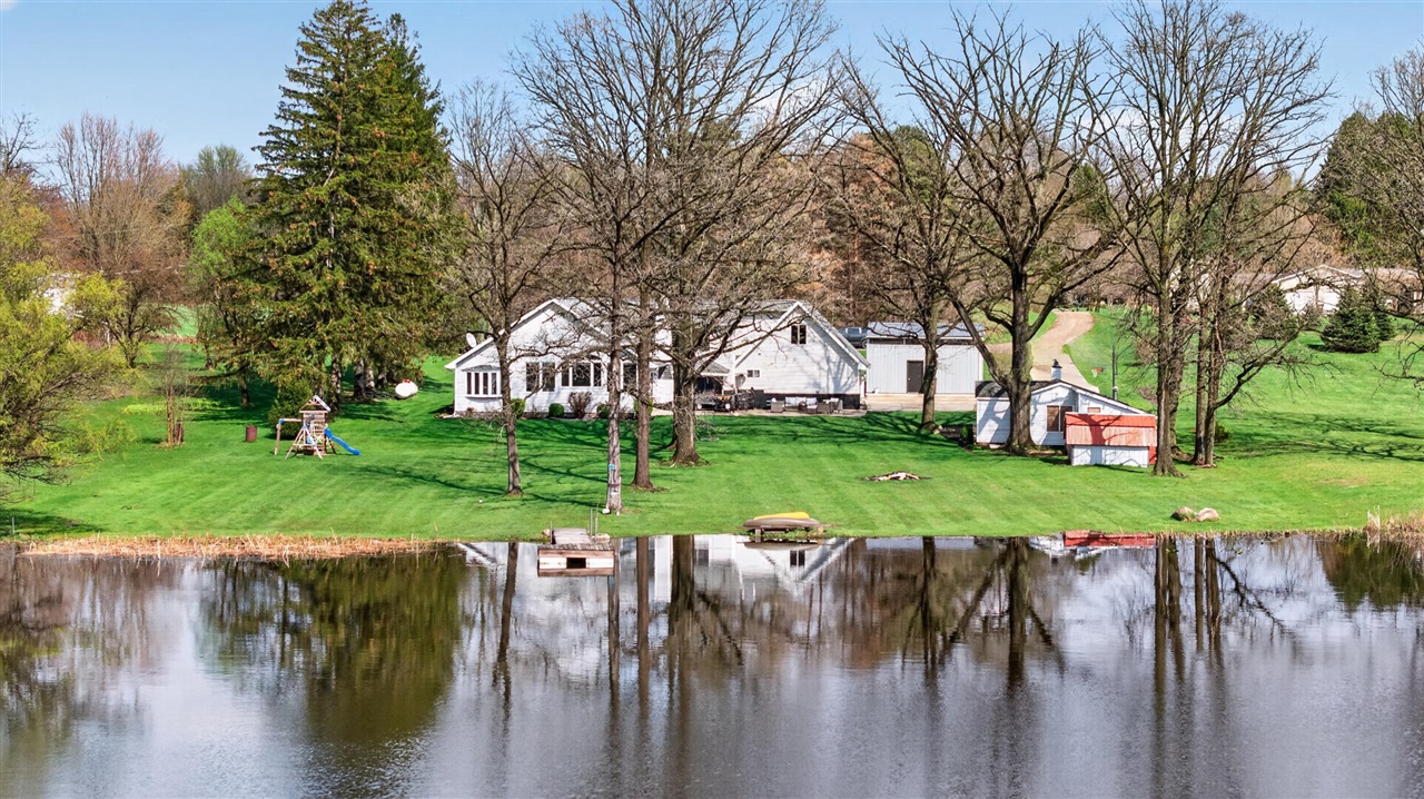 165 Trumble Lake Road, Rives Junction, MI, 49277-9729