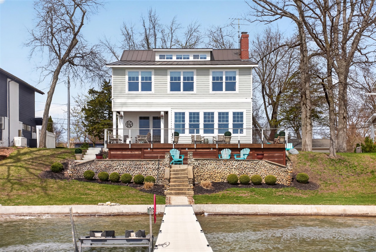 8714 Cherry Point Road, Manitou Beach, MI, 49253-9049