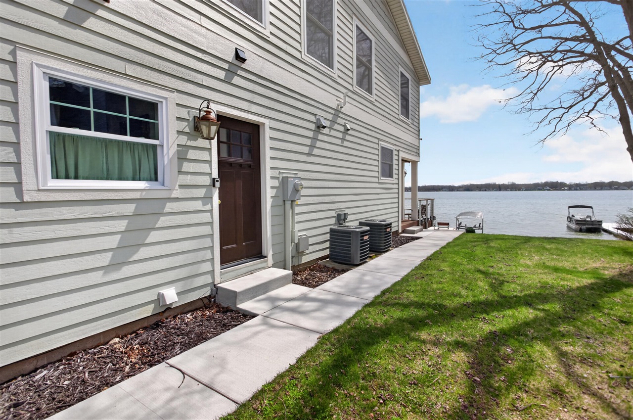 8714 Cherry Point Road, Manitou Beach, MI, 49253-9049