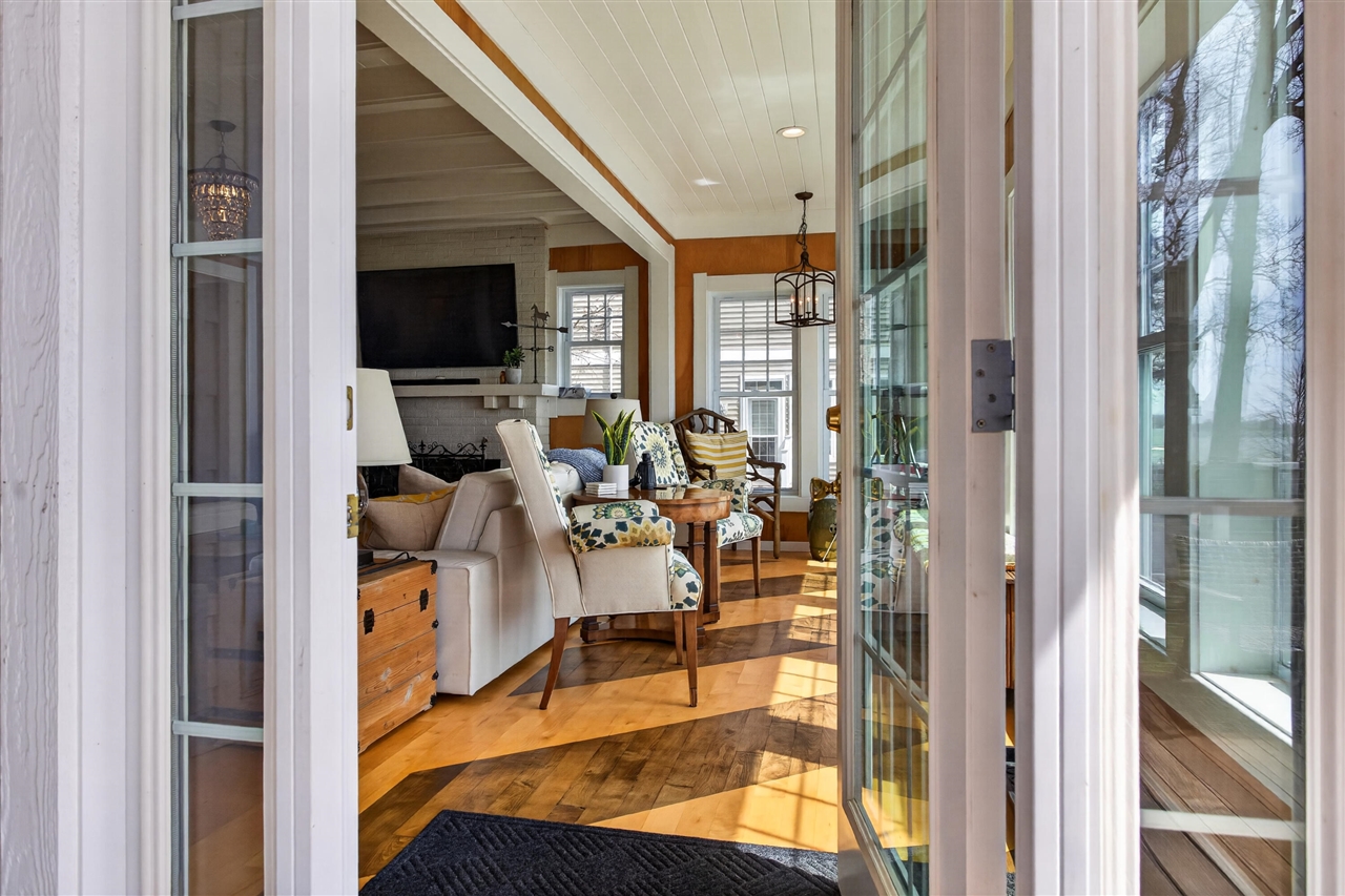 8714 Cherry Point Road, Manitou Beach, MI, 49253-9049