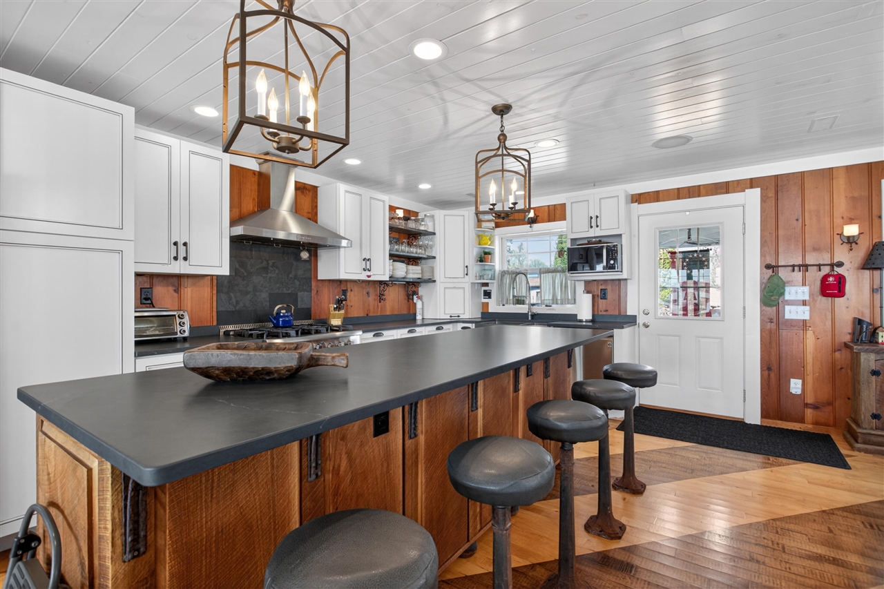 8714 Cherry Point Road, Manitou Beach, MI, 49253-9049