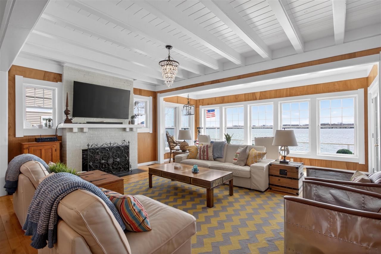 8714 Cherry Point Road, Manitou Beach, MI, 49253-9049