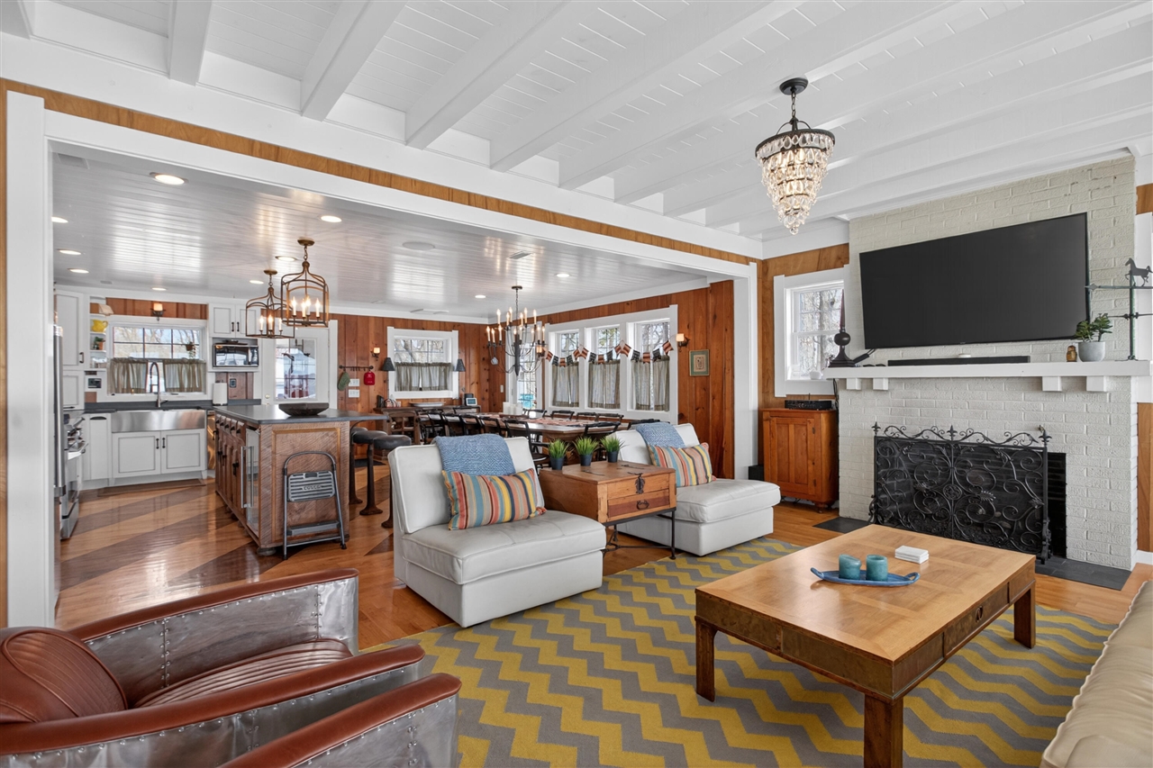 8714 Cherry Point Road, Manitou Beach, MI, 49253-9049