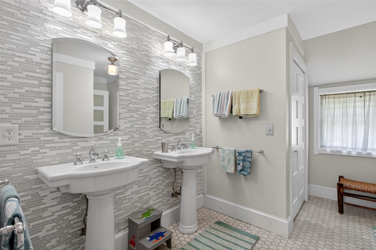 8714 Cherry Point Road, Manitou Beach, MI, 49253-9049