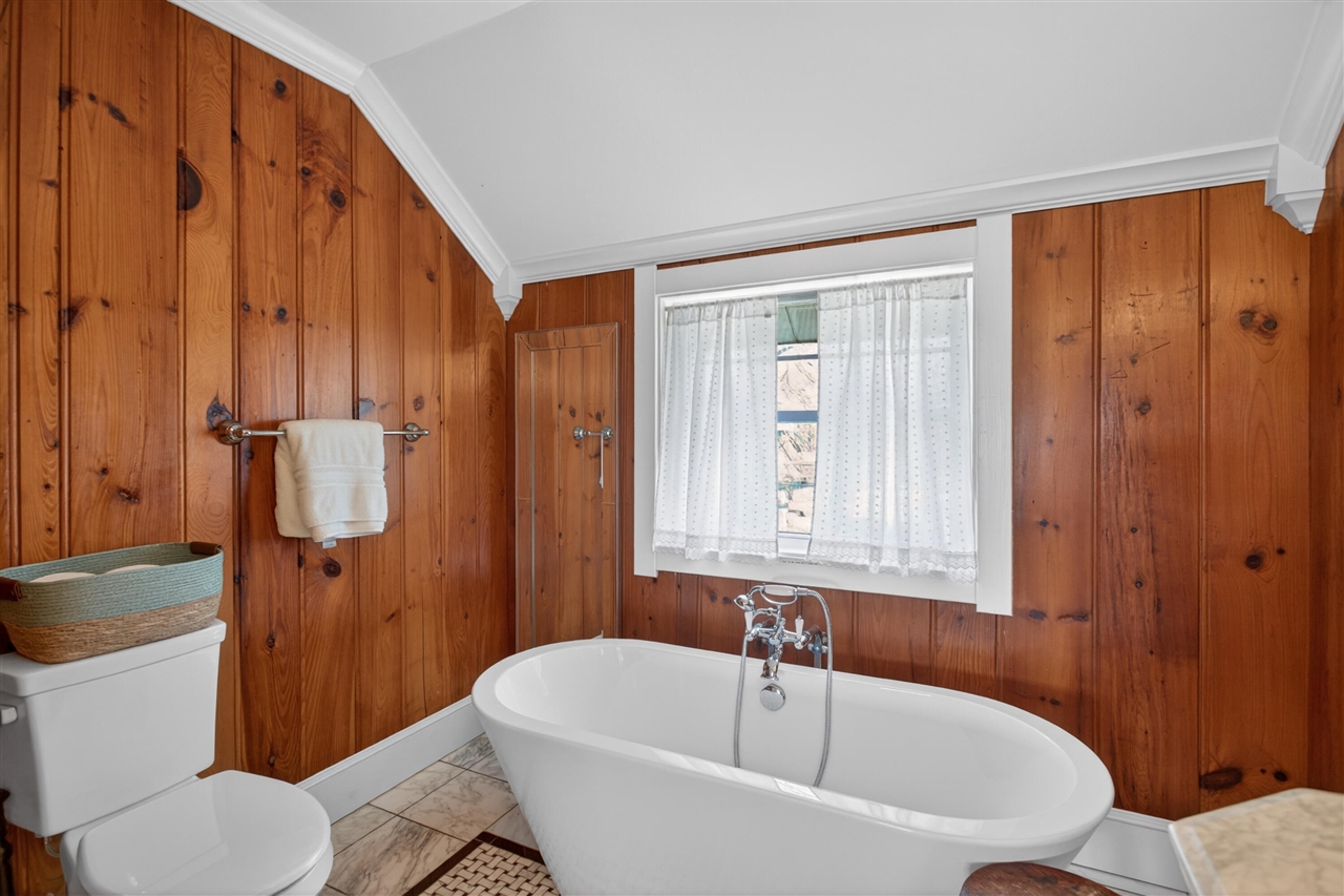 8714 Cherry Point Road, Manitou Beach, MI, 49253-9049