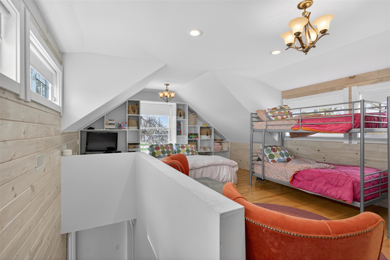 8714 Cherry Point Road, Manitou Beach, MI, 49253-9049