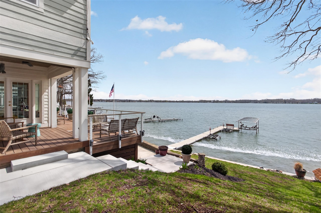 8714 Cherry Point Road, Manitou Beach, MI, 49253-9049