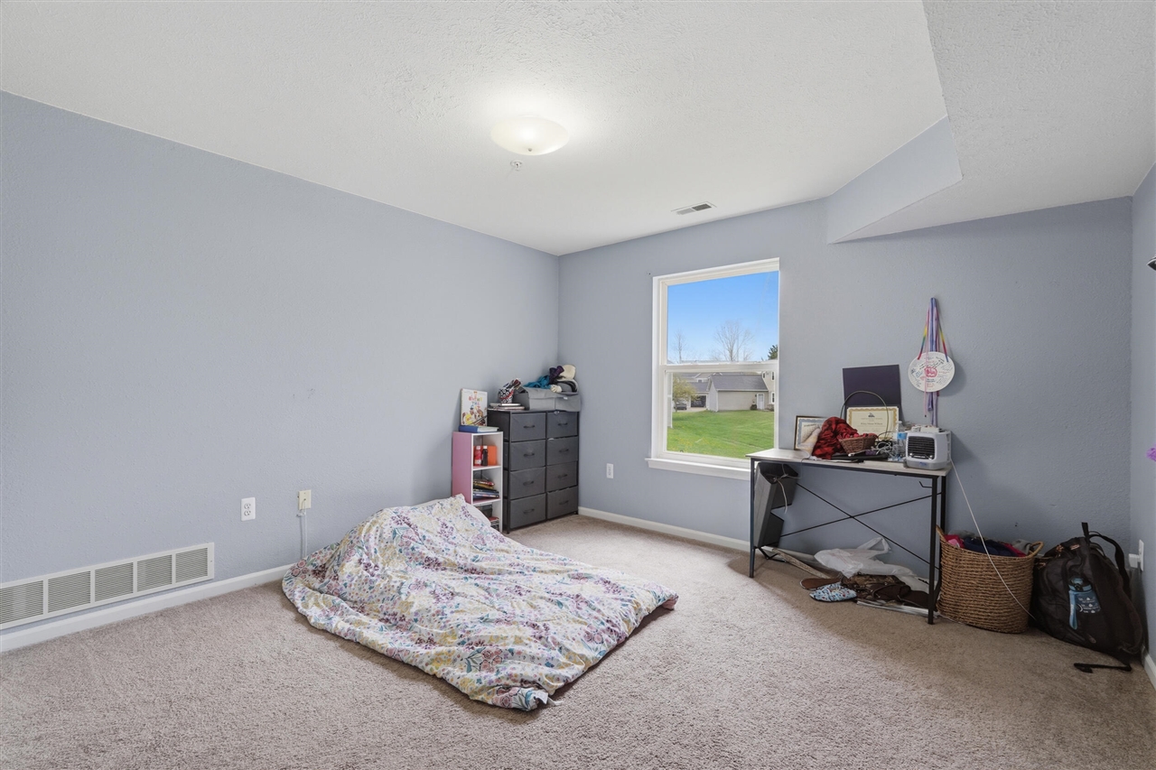 1307 Millbrook, Ann Arbor, MI, 48108-5918