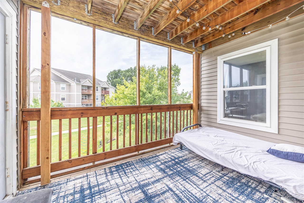 1307 Millbrook, Ann Arbor, MI, 48108-5918