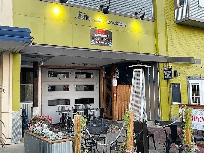 121 & 125 S James Street, Ludington, MI, 49431-2101