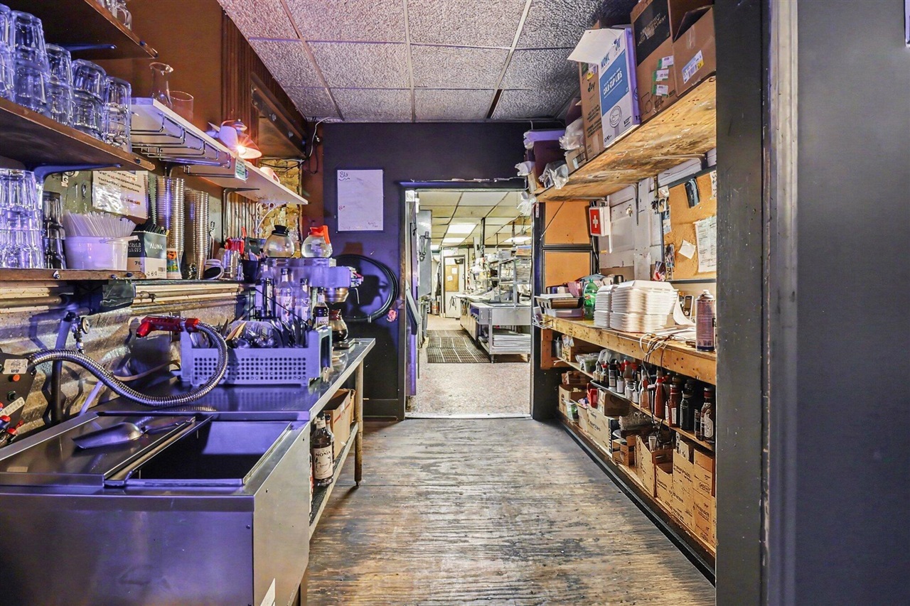 121 & 125 S James Street, Ludington, MI, 49431-2101