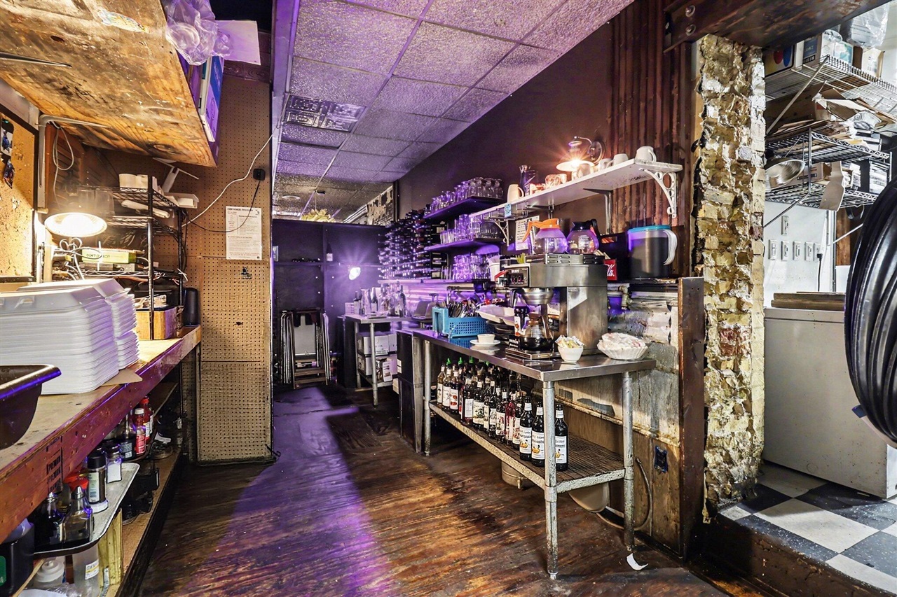 121 & 125 S James Street, Ludington, MI, 49431-2101