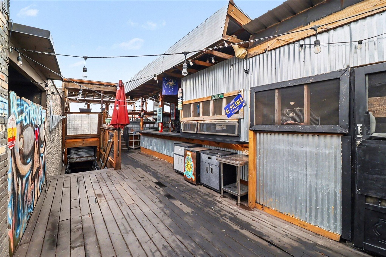 121 & 125 S James Street, Ludington, MI, 49431-2101